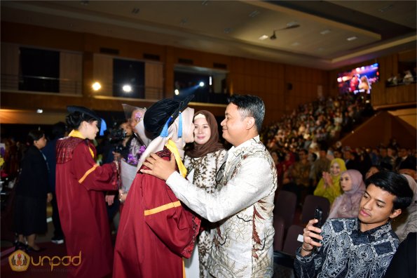 LIPUTAN WISUDA UNPAD GEL I TA 2024-2025 SESI II (7)