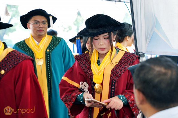 LIPUTAN WISUDA UNPAD GEL I TA 2024-2025 SESI II (74)