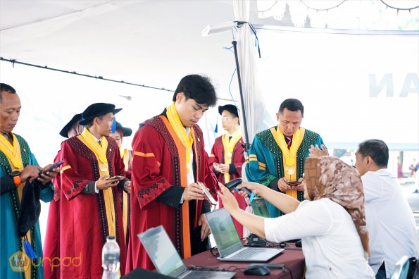 LIPUTAN WISUDA UNPAD GEL I TA 2024-2025 SESI II (83)