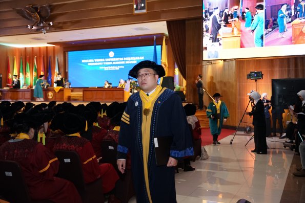 LIPUTAN WISUDA UNPAD GEL I TA 2024-2025 SESI III  (110)