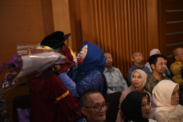 LIPUTAN WISUDA UNPAD GEL I TA 2024-2025 SESI III  (16)