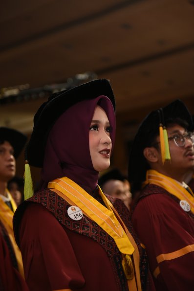 LIPUTAN WISUDA UNPAD GEL I TA 2024-2025 SESI III  (34)