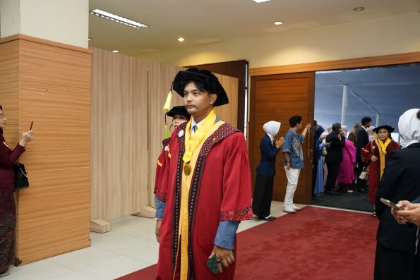 LIPUTAN WISUDA UNPAD GEL I TA 2024-2025 SESI III  (69)