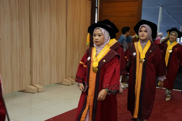 LIPUTAN WISUDA UNPAD GEL I TA 2024-2025 SESI III  (75)