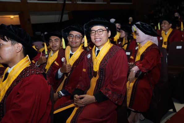 LIPUTAN WISUDA UNPAD GEL I TA 2024-2025 SESI III  (90)