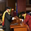 WISUDA UNPAD GEL I TA 2024-2025 FAKULTAS  ILMU KOMUNIKASI OLEH DEKAN  (51)