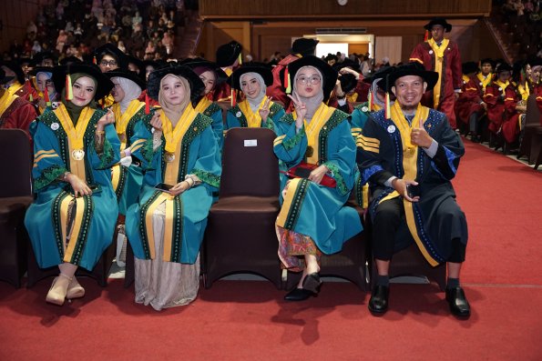 LIPUTAN WISUDA UNPAD GEL I TA 2024-2025 SESI IV (103)
