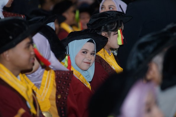 LIPUTAN WISUDA UNPAD GEL I TA 2024-2025 SESI IV (116)