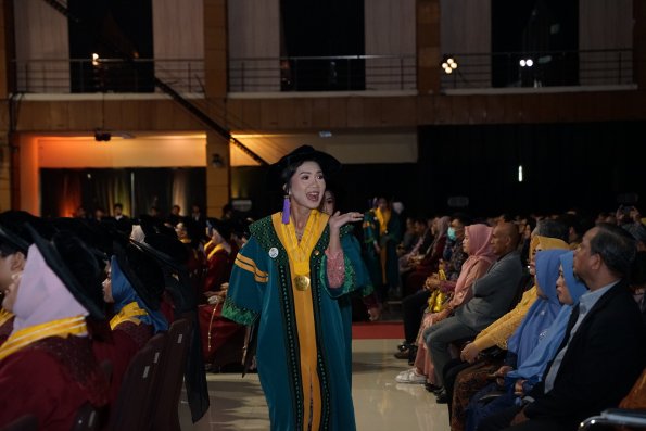 LIPUTAN WISUDA UNPAD GEL I TA 2024-2025 SESI IV (118)