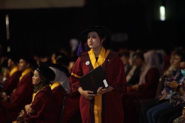 LIPUTAN WISUDA UNPAD GEL I TA 2024-2025 SESI IV (120)