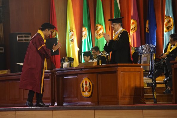 LIPUTAN WISUDA UNPAD GEL I TA 2024-2025 SESI IV (122)