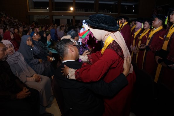 LIPUTAN WISUDA UNPAD GEL I TA 2024-2025 SESI IV (130)