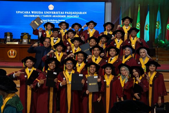 LIPUTAN WISUDA UNPAD GEL I TA 2024-2025 SESI IV (134)