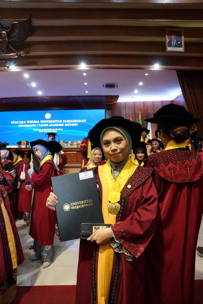 LIPUTAN WISUDA UNPAD GEL I TA 2024-2025 SESI IV (138)