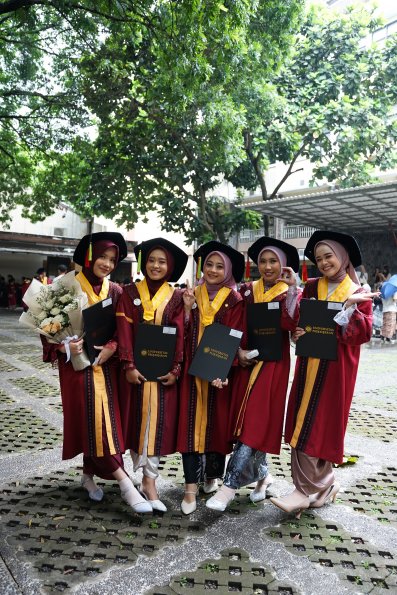 LIPUTAN WISUDA UNPAD GEL I TA 2024-2025 SESI IV (143)