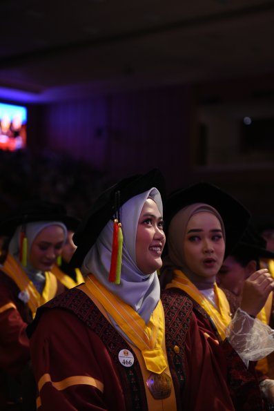 LIPUTAN WISUDA UNPAD GEL I TA 2024-2025 SESI IV (17)