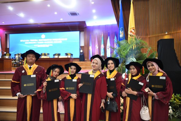 LIPUTAN WISUDA UNPAD GEL I TA 2024-2025 SESI IV (31)