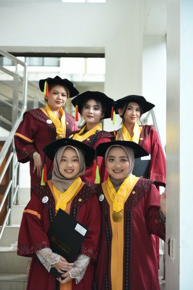 LIPUTAN WISUDA UNPAD GEL I TA 2024-2025 SESI IV (37)