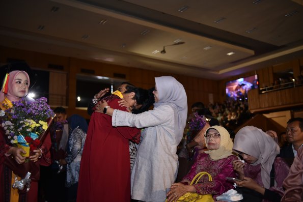 LIPUTAN WISUDA UNPAD GEL I TA 2024-2025 SESI IV (4)