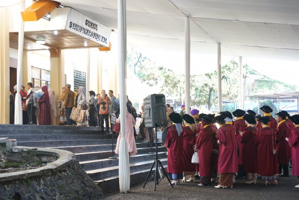 LIPUTAN WISUDA UNPAD GEL I TA 2024-2025 SESI IV (52)