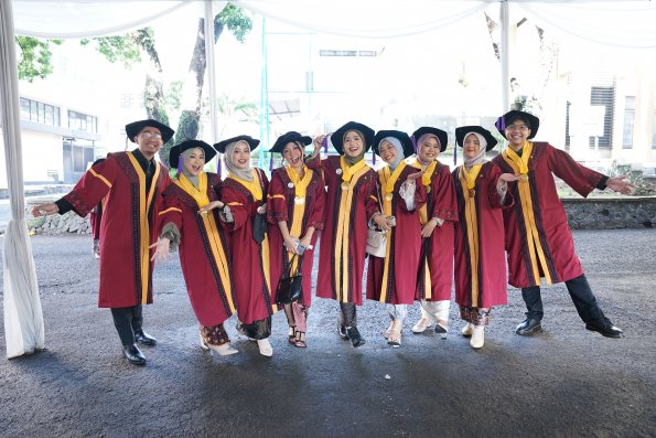 LIPUTAN WISUDA UNPAD GEL I TA 2024-2025 SESI IV (55)