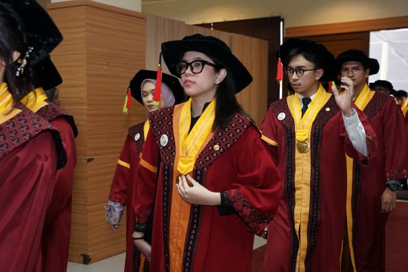LIPUTAN WISUDA UNPAD GEL I TA 2024-2025 SESI IV (81)