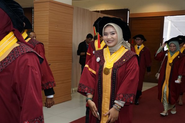 LIPUTAN WISUDA UNPAD GEL I TA 2024-2025 SESI IV (82)
