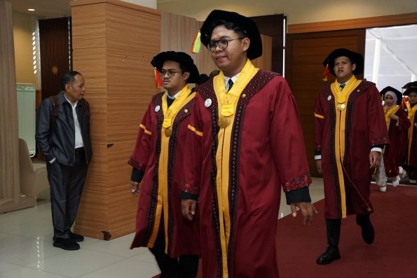 LIPUTAN WISUDA UNPAD GEL I TA 2024-2025 SESI IV (85)