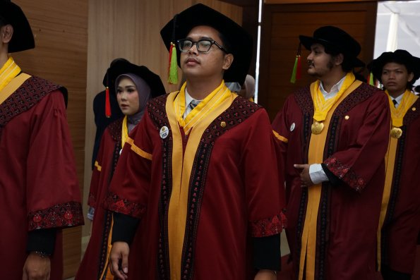 LIPUTAN WISUDA UNPAD GEL I TA 2024-2025 SESI IV (88)