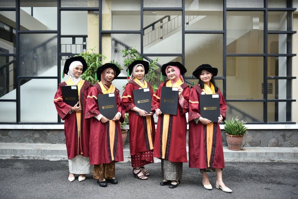 LIPUTAN WISUDA UNPAD GEL I TA 2024-2025 SESI IV (9)