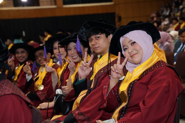 LIPUTAN WISUDA UNPAD GEL I TA 2024-2025 SESI IV (90)