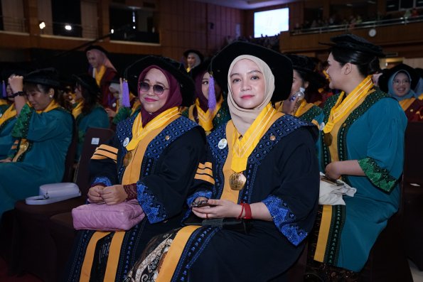 LIPUTAN WISUDA UNPAD GEL I TA 2024-2025 SESI IV (99)