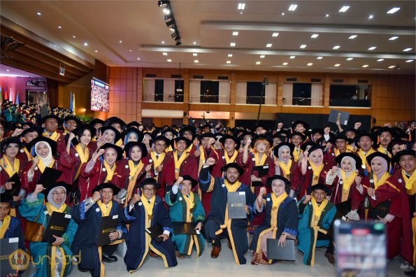 LIPUTAN WISUDA UNPAD GEL I TA 2024-2025 SESI V (10)