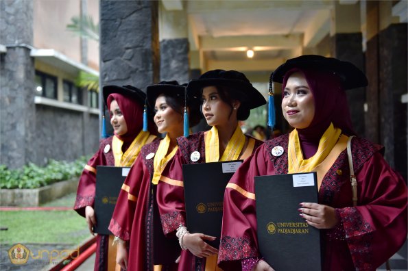 LIPUTAN WISUDA UNPAD GEL I TA 2024-2025 SESI V (11)