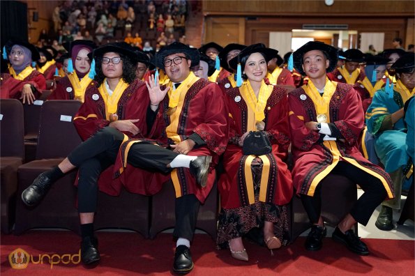 LIPUTAN WISUDA UNPAD GEL I TA 2024-2025 SESI V (118)