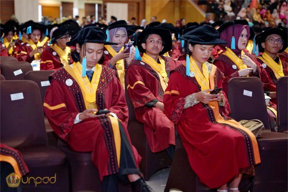 LIPUTAN WISUDA UNPAD GEL I TA 2024-2025 SESI V (119)