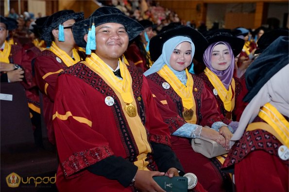 LIPUTAN WISUDA UNPAD GEL I TA 2024-2025 SESI V (125)