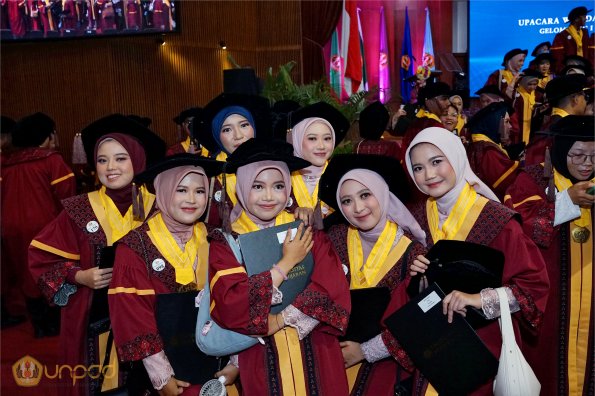 LIPUTAN WISUDA UNPAD GEL I TA 2024-2025 SESI V (148)