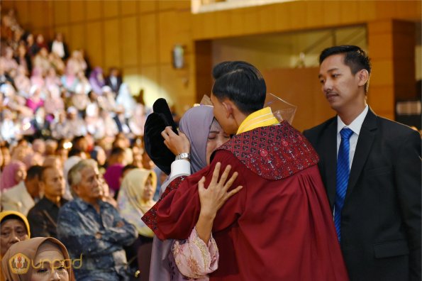 LIPUTAN WISUDA UNPAD GEL I TA 2024-2025 SESI V (19)