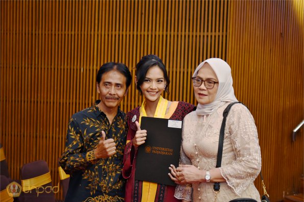 LIPUTAN WISUDA UNPAD GEL I TA 2024-2025 SESI V (33)