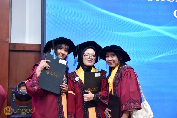 LIPUTAN WISUDA UNPAD GEL I TA 2024-2025 SESI V (37)