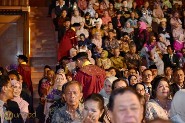 LIPUTAN WISUDA UNPAD GEL I TA 2024-2025 SESI V (5)