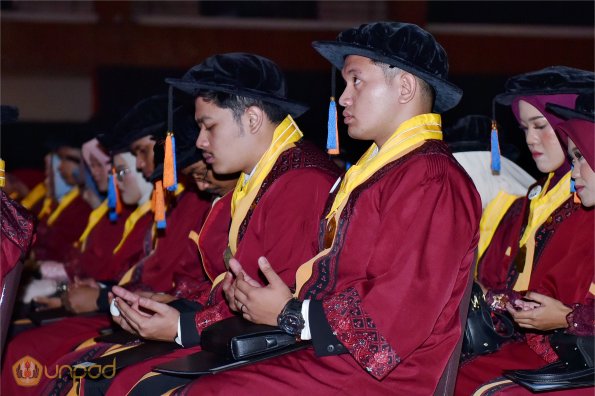 LIPUTAN WISUDA UNPAD GEL I TA 2024-2025 SESI V (9)