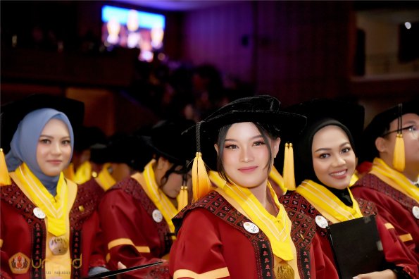 LIPUTAN WISUDA UNPAD GEL I TA 2024-2025 SESI VI (12)