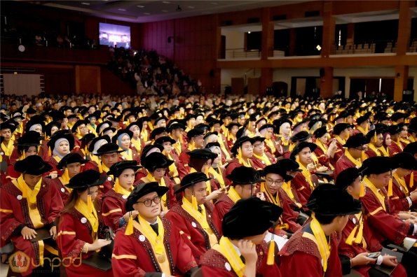 LIPUTAN WISUDA UNPAD GEL I TA 2024-2025 SESI VI (15)
