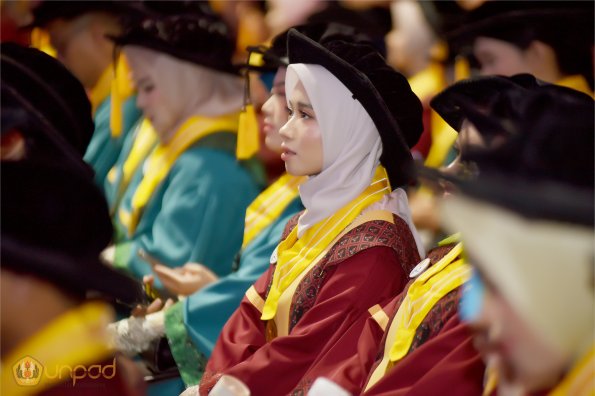 LIPUTAN WISUDA UNPAD GEL I TA 2024-2025 SESI VI (31)