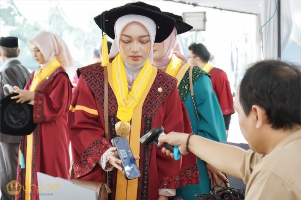 LIPUTAN WISUDA UNPAD GEL I TA 2024-2025 SESI VI (40)