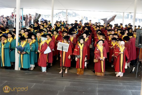 LIPUTAN WISUDA UNPAD GEL I TA 2024-2025 SESI VI (52)
