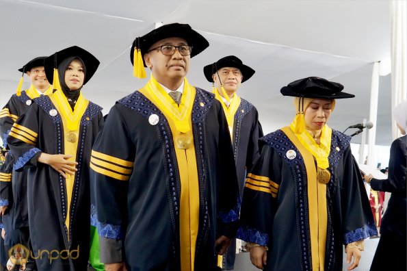 LIPUTAN WISUDA UNPAD GEL I TA 2024-2025 SESI VI (54)