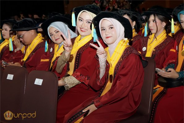 LIPUTAN WISUDA UNPAD GEL I TA 2024-2025 SESI VI (70)